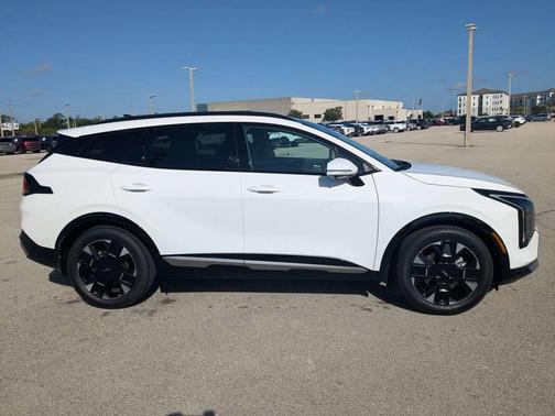 Glacial White Pearl 2026 Kia Sportage SX-Prestige