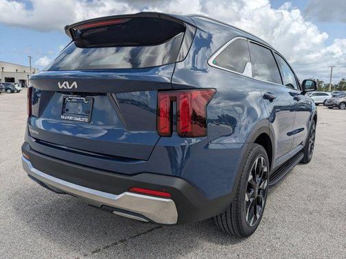 2025 Kia Sorento EX
