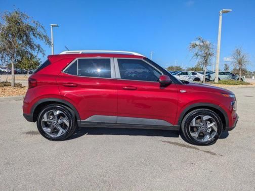 2024 Hyundai VENUE SEL