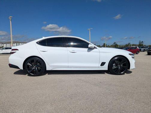 2023 Genesis G70 2.0T RWD