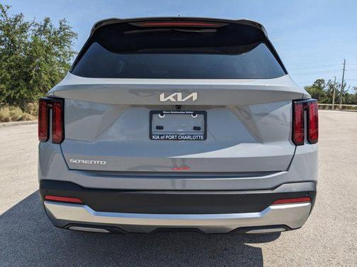 2025 Kia Sorento S