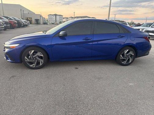 2025 Hyundai ELANTRA Sport