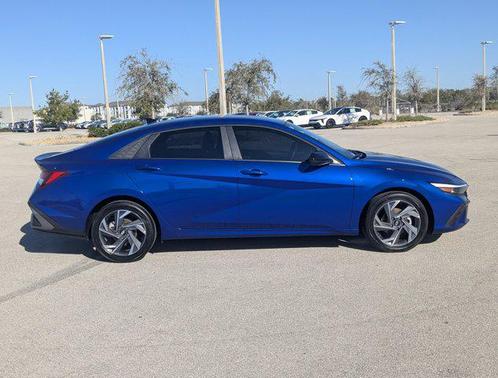 2025 Hyundai ELANTRA Sport