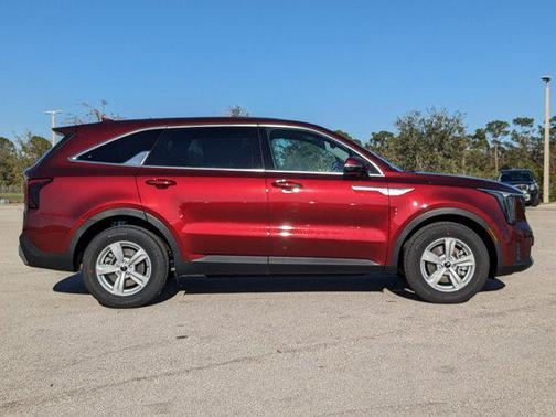 2025 Kia Sorento LX
