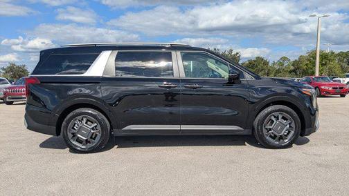 2025 Kia Carnival Hybrid EX