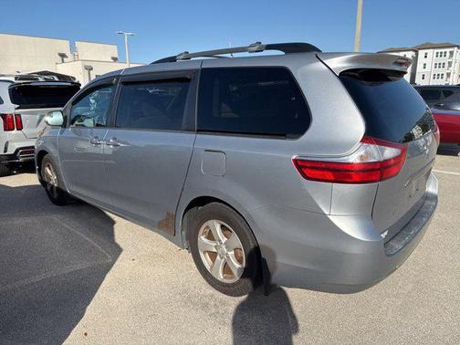 2015 Toyota Sienna LE