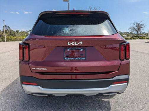2025 Kia Sorento LX