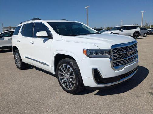 2023 GMC Acadia Denali