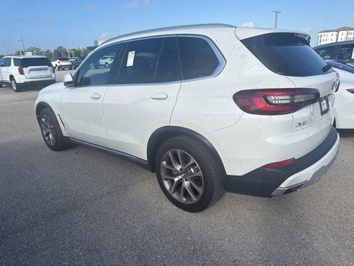 Alpine White 2022 BMW X5 sDrive40i