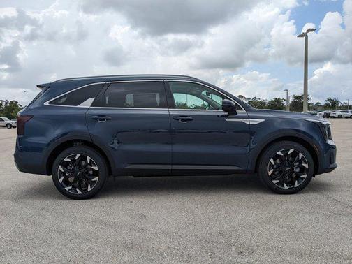 2025 Kia Sorento EX