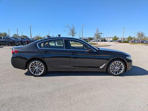 2023 BMW 530 i