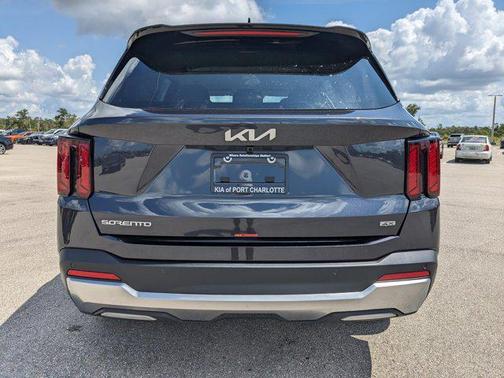 2025 Kia Sorento S