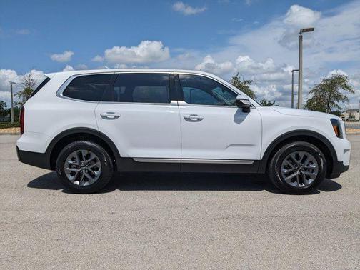 2023 Kia Telluride LX