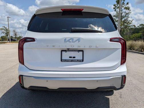 2023 Kia Telluride LX