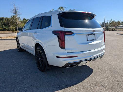 2022 Cadillac XT6 Premium Luxury AWD