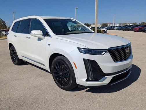 2022 Cadillac XT6 Premium Luxury AWD