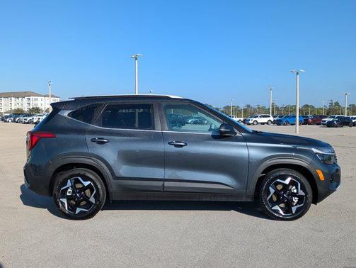 2025 Kia Seltos EX