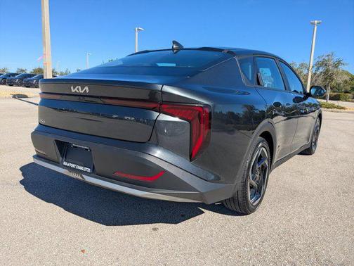 2025 Kia K4 EX
