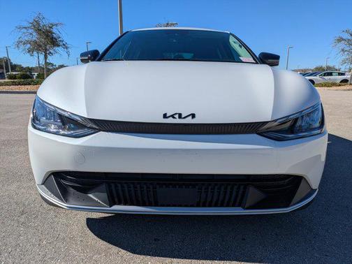 2024 Kia EV6 Light