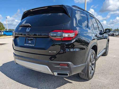 2023 Honda Pilot AWD Elite
