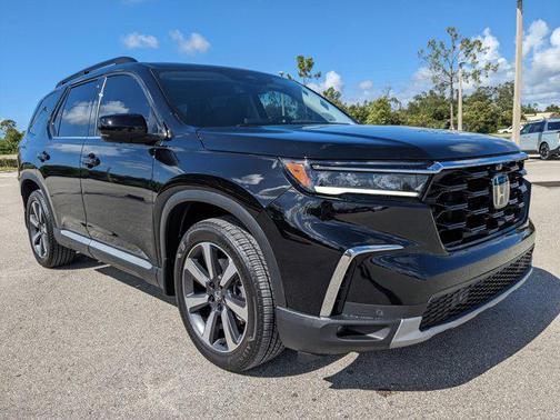 2023 Honda Pilot AWD Elite