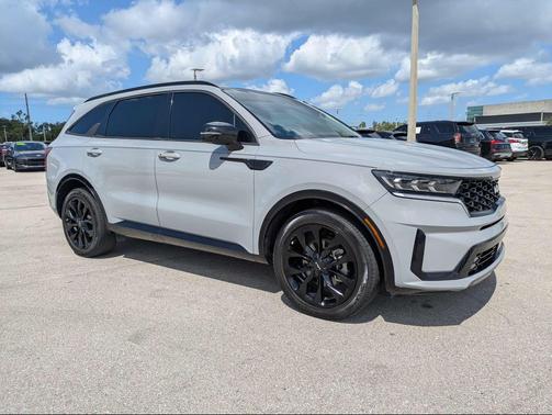 Wolf Gray 2022 Kia Sorento SX