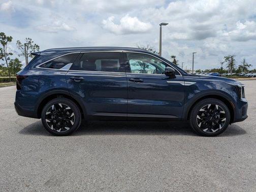 2025 Kia Sorento EX