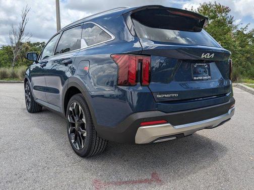 2025 Kia Sorento EX