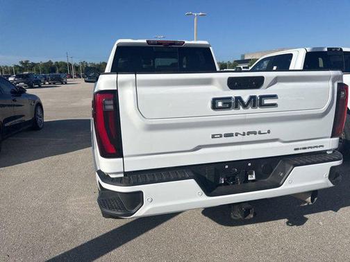 2025 GMC Sierra 2500 Denali Ultimate