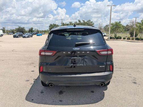 Agate Black Metallic 2025 Ford Escape ST-Line