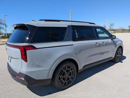 2026 Kia Carnival SX