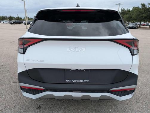 Glacial White Pearl 2023 Kia Sportage EX