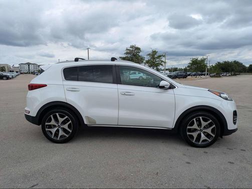 Snow White Pearl 2017 Kia Sportage SX Turbo