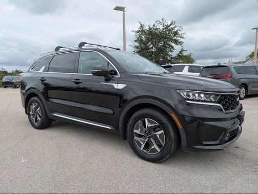 Aurora Black 2022 Kia Sorento Hybrid EX