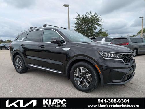 Aurora Black 2022 Kia Sorento Hybrid EX