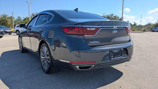 2017 Kia Cadenza Premium