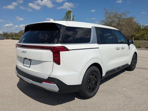 2026 Kia Carnival LX