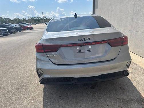 Steel Gray 2022 Kia Forte LXS