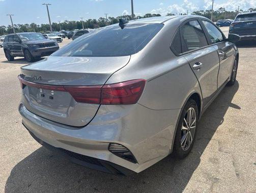 Steel Gray 2022 Kia Forte LXS