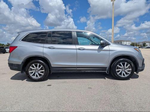 Lunar Silver Metallic 2020 Honda Pilot 2WD EX-L