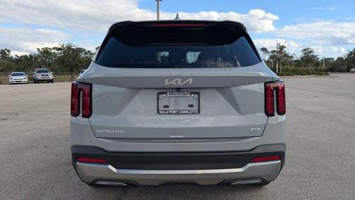 2025 Kia Sorento S