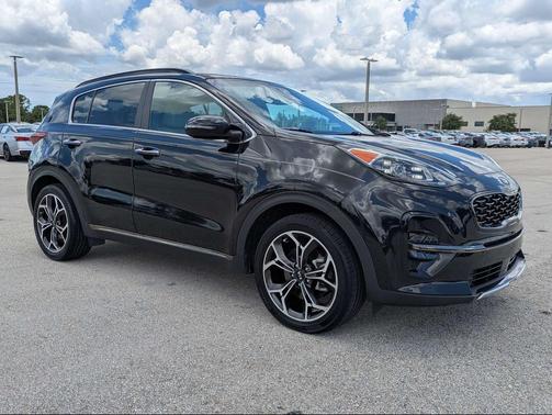 Black Cherry 2022 Kia Sportage SX Turbo