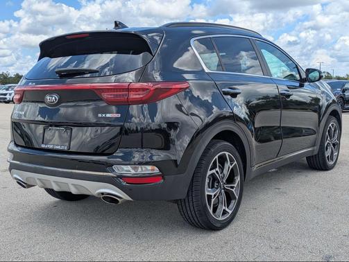 Black Cherry 2022 Kia Sportage SX Turbo