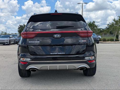 Black Cherry 2022 Kia Sportage SX Turbo
