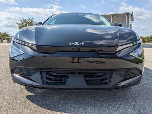 2025 Kia EV6 Light Long Range