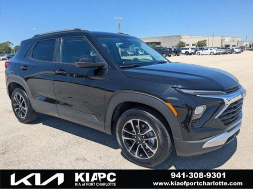 Mosaic Black Metallic 2025 Chevrolet Trailblazer LT