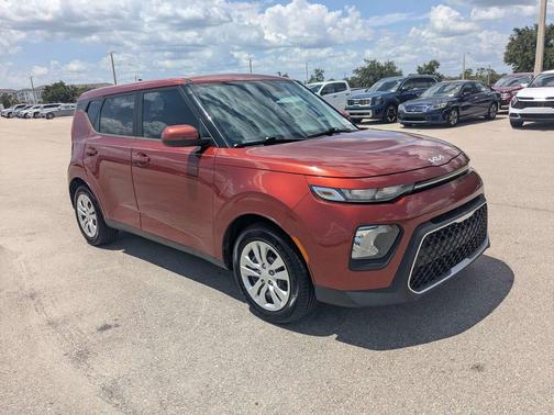 Mars Orange 2022 Kia Soul LX