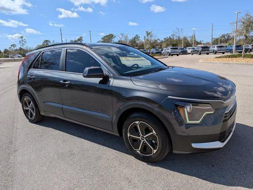 2024 Kia Niro EX