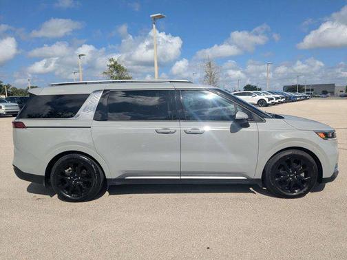 Ceramic Silver 2023 Kia Carnival SX Prestige