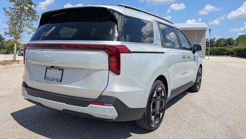 2025 Kia Carnival EX